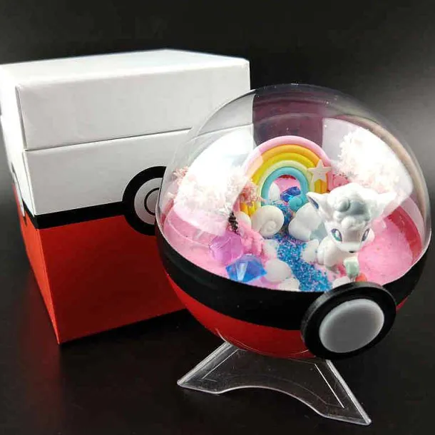 Groser Pokeball Mit Pokemon Figur