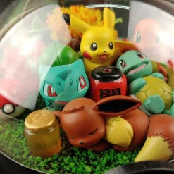 Groser Pokeball Mit Pokemon Figur