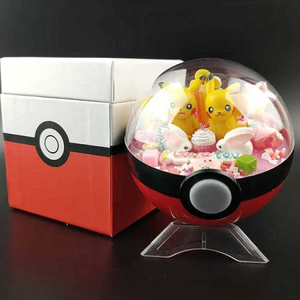 Groser Pokeball Mit Pokemon Figur