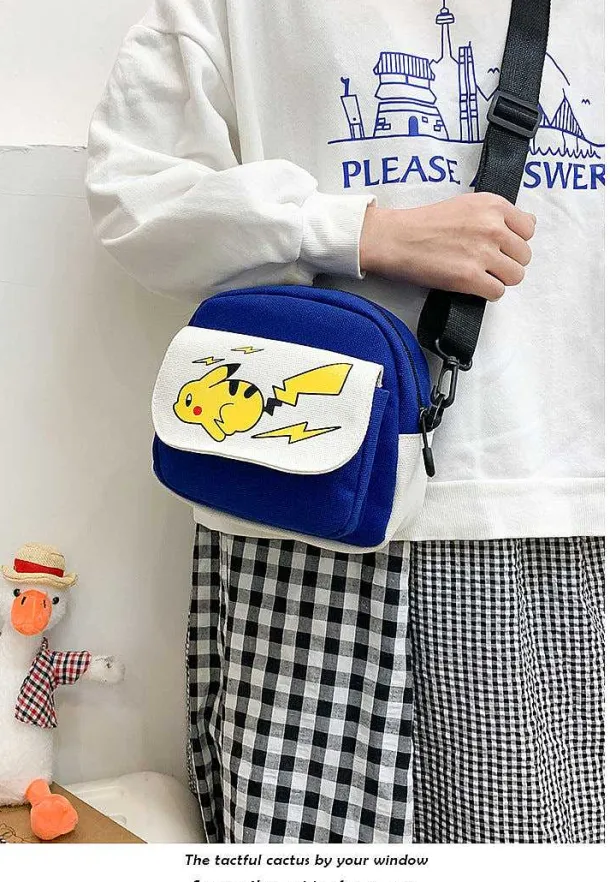 Pikachu Umhangetasche In Verschiedenen Farben