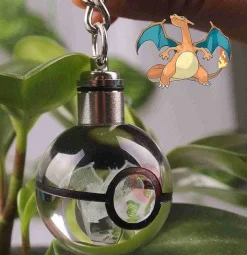 Pokeball Anhanger Mit Pokemon Motiven Und Farbwechsel