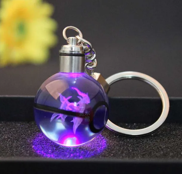 Pokeball Anhanger Mit Pokemon Motiven Und Farbwechsel