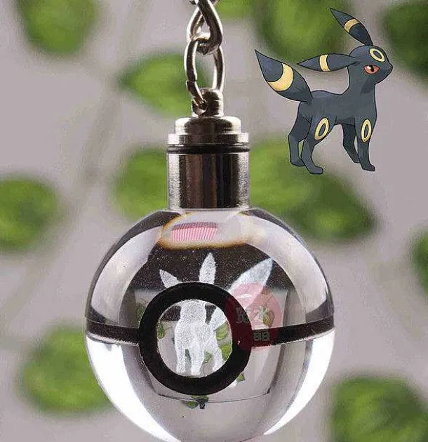 Pokeball Anhanger Mit Pokemon Motiven Und Farbwechsel