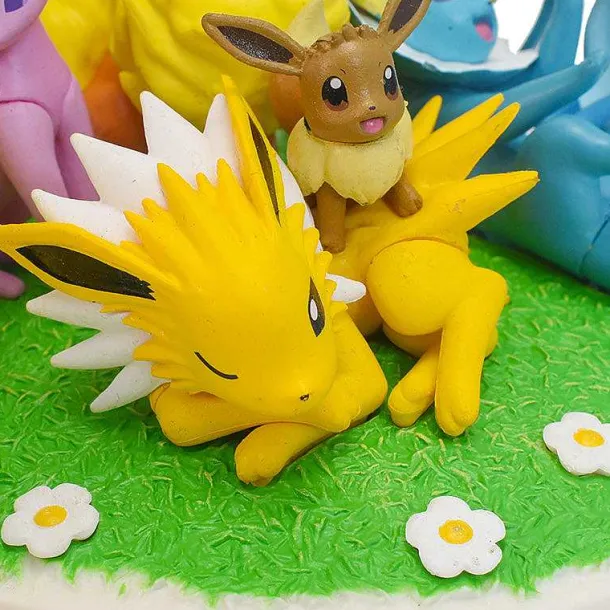 Pokemon Eevee Evoli Entwicklungen Figuren